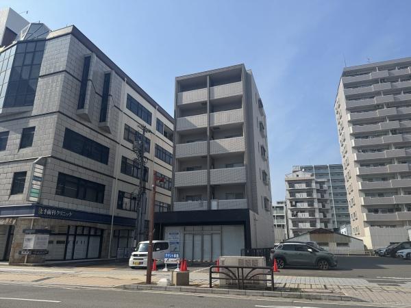 アヅマヤビル