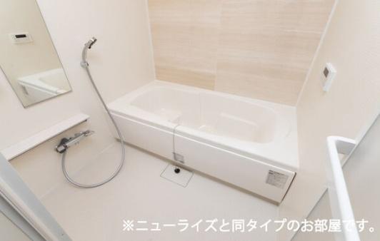豊田市平戸橋町上井畑のアパート