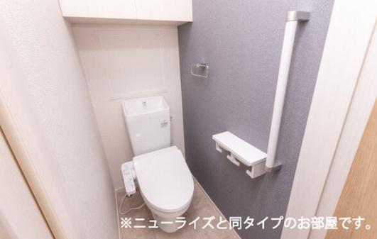 豊田市平戸橋町上井畑のアパート