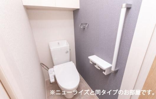 豊田市平戸橋町上井畑のアパート