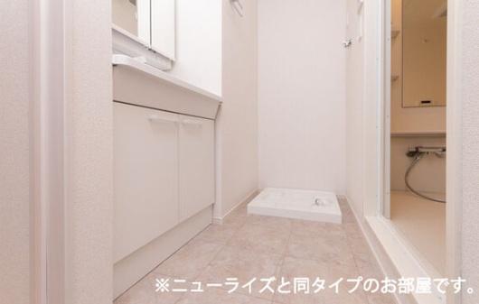豊田市平戸橋町上井畑のアパート