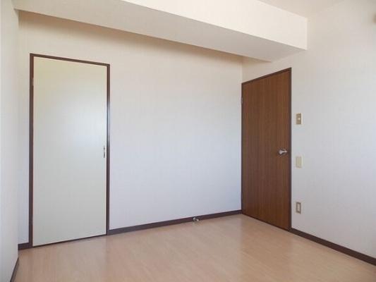 豊田市月見町２丁目のマンション