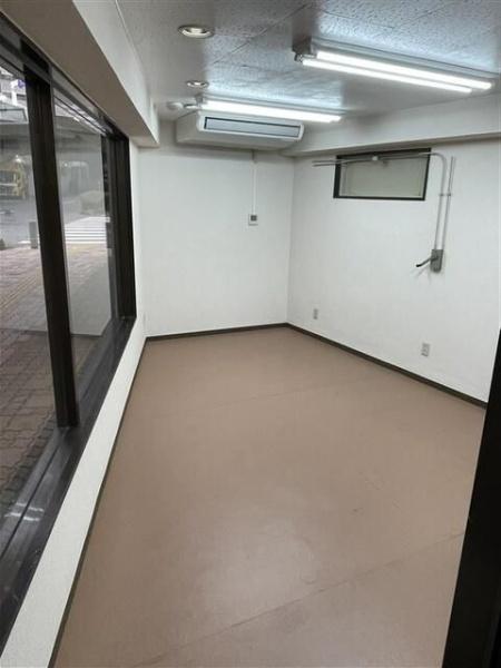 新宿区西新宿３丁目の店舗・事務所