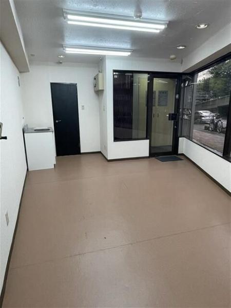 新宿区西新宿３丁目の店舗・事務所