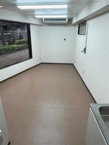 新宿区西新宿３丁目の店舗・事務所
