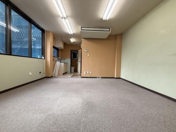 千代田区神田駿河台２丁目の店舗・事務所