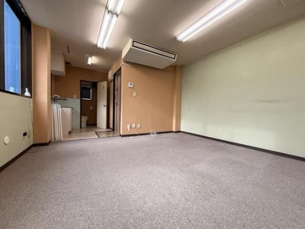 千代田区神田駿河台２丁目の店舗・事務所
