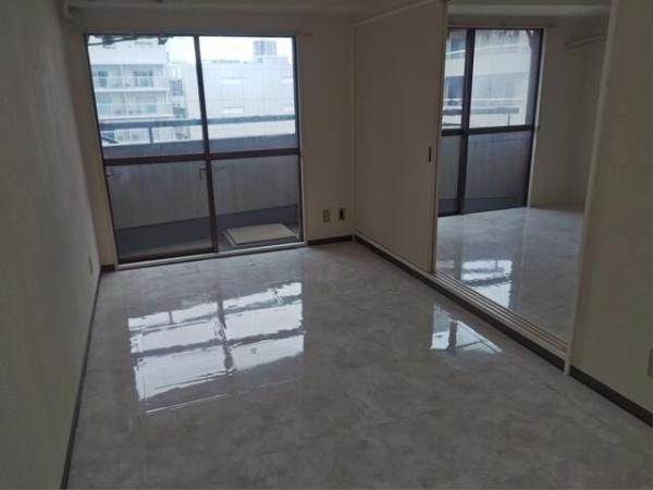 新宿区新宿４丁目の店舗（建物一部）