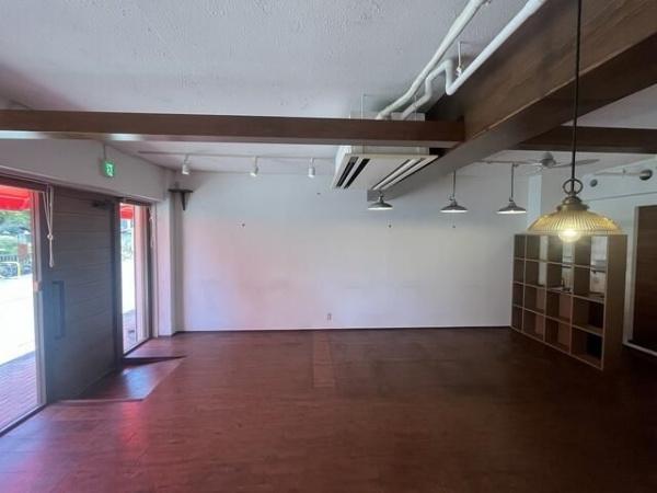 狛江市東野川３丁目の店舗（建物一部）