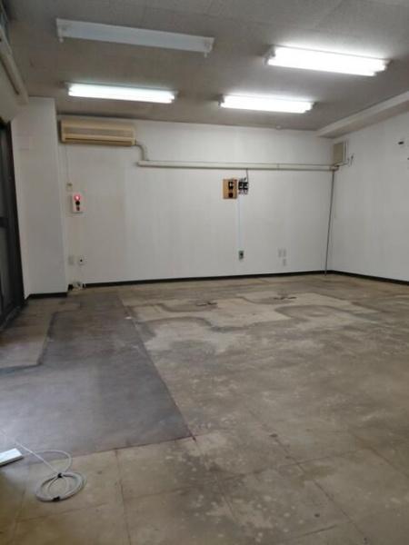 中央区湊３丁目の店舗（建物一部）