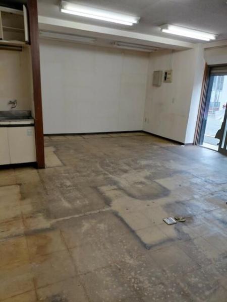 中央区湊３丁目の店舗（建物一部）