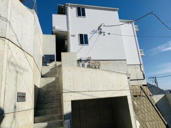横浜市保土ケ谷区東川島町のアパート
