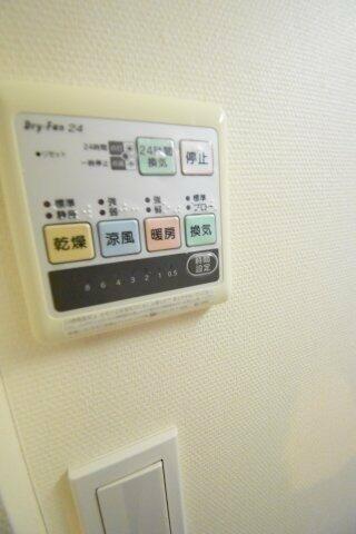 横浜市鶴見区市場西中町のアパート
