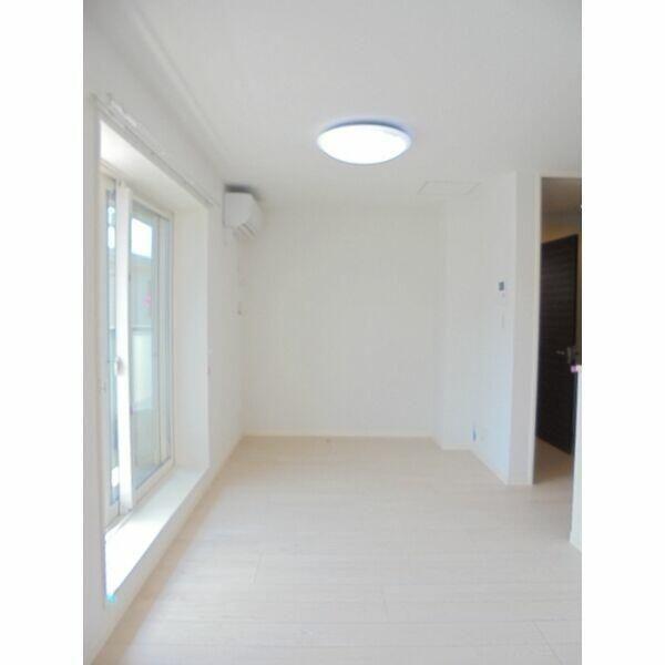 Ｓｏｉｅ　ｄｅ　ｌｕｍｉｅｒｅ