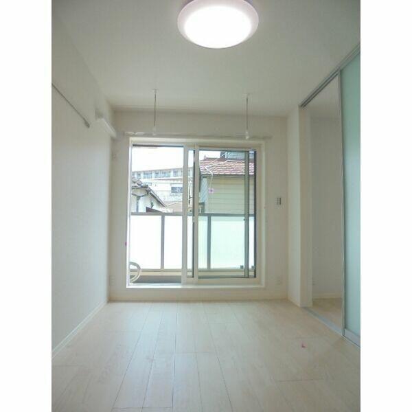 Ｓｏｉｅ　ｄｅ　ｌｕｍｉｅｒｅ