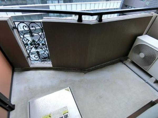 グリフィン新横浜・六番館