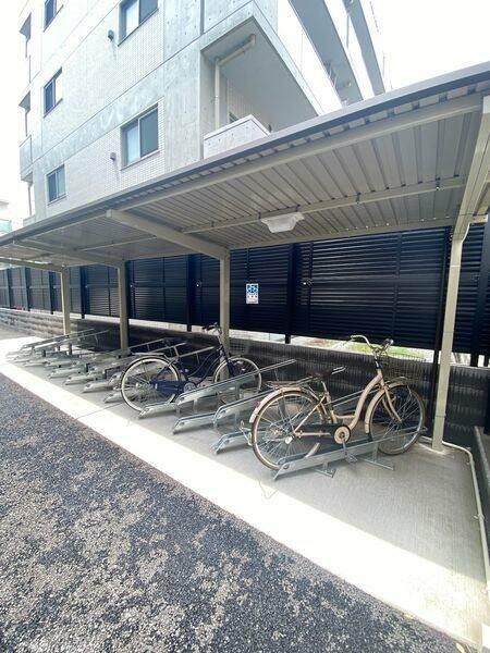 ＳＱＵＡＲＥ　ＣＩＴＹ　ＴＳＵＲＵＭＩ　ＲＩＶＥＲＳＩＤＥ