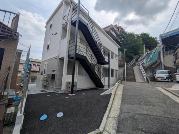 アザーレ・パッシオ阪東橋