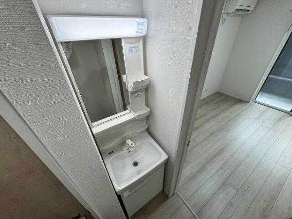 クレストコート杉田
