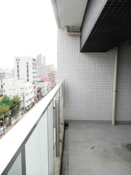 Ｐｅａｒｌ　Ｃｏｕｒｔ　Ｔｓｕｒｕｍｉ