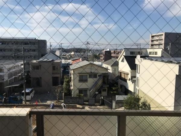 ヒルサイドクラタ