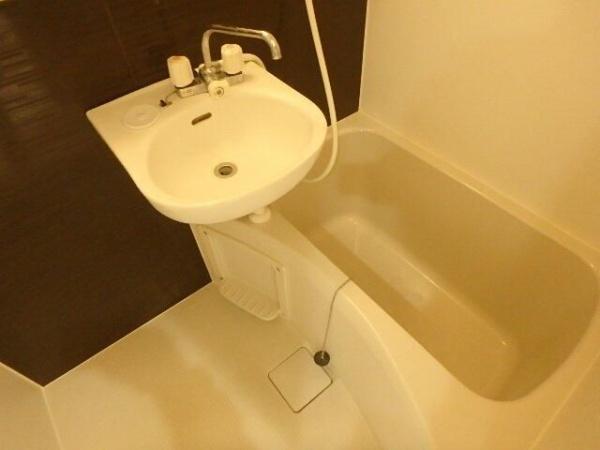 ヴィハージュ大口