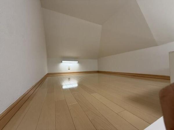 Ｙ’ｓ　Ｐｌａｃｅ東寺尾