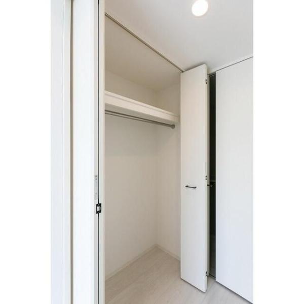 Ｃｒａｎｅ　Ｃｏｕｒｔ　Ｔｓｕｒｕｍｉ
