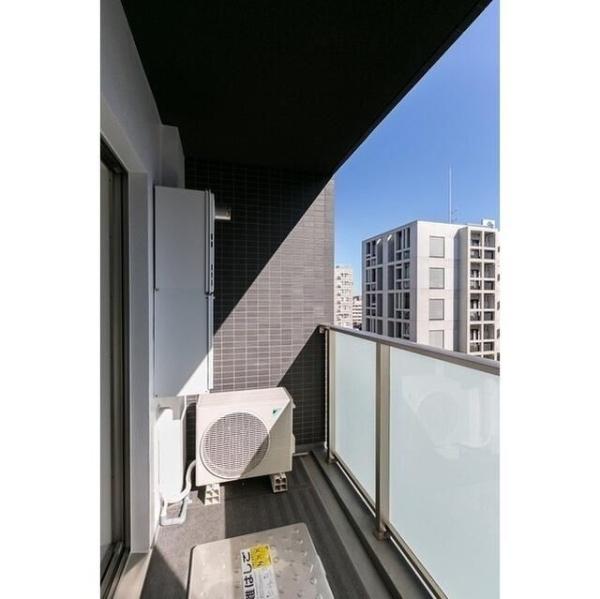 Ｃｒａｎｅ　Ｃｏｕｒｔ　Ｔｓｕｒｕｍｉ