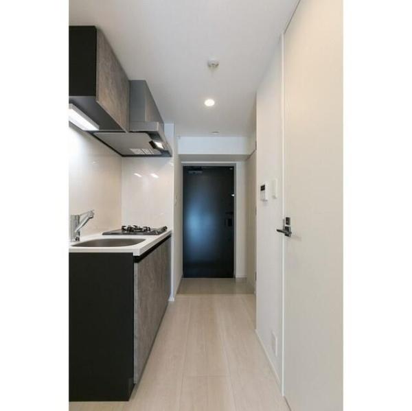 Ｃｒａｎｅ　Ｃｏｕｒｔ　Ｔｓｕｒｕｍｉ