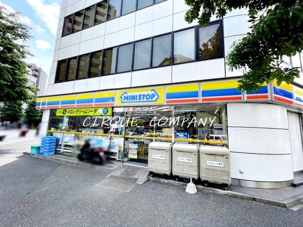 ＬＵＭＥＥＤ横浜阪東橋(ミニストップ関内店)