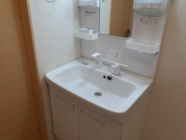 ベル大倉山イースト
