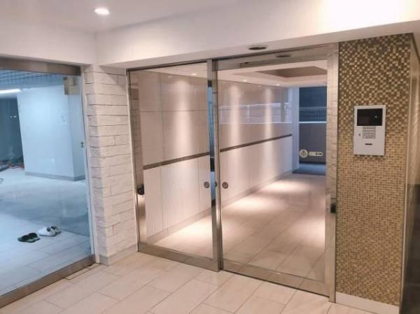 横浜市南区新川町５丁目のマンション