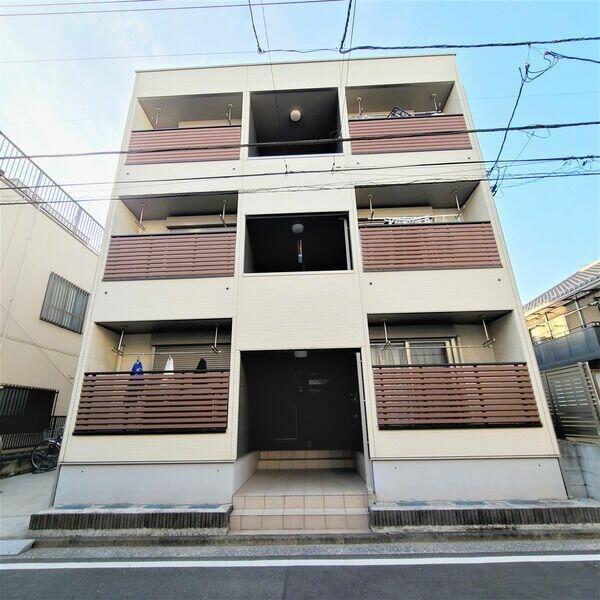 横浜市鶴見区仲通２丁目のアパート