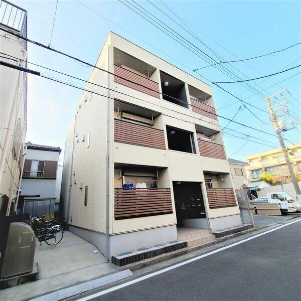 横浜市鶴見区仲通２丁目のアパート