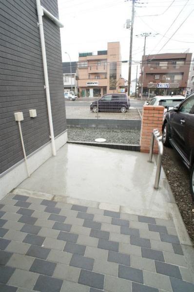 リブリ・立場