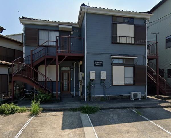 横須賀市長坂４丁目のアパート