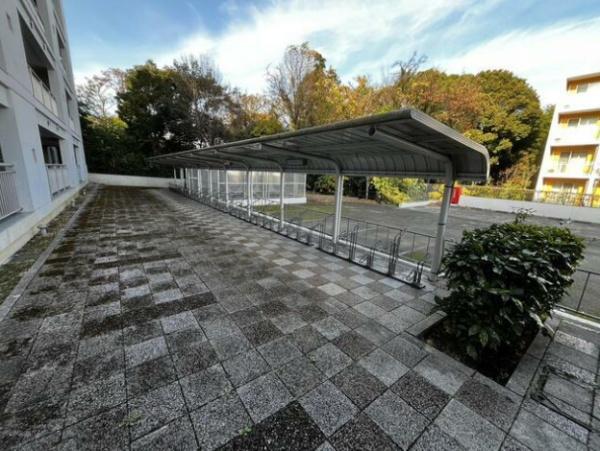ベルヴィ能見台A棟