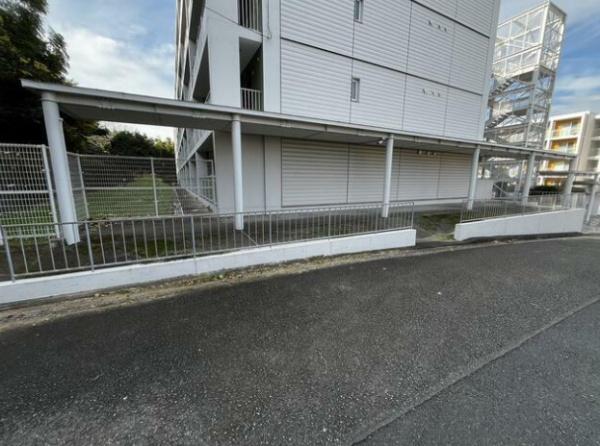 ベルヴィ能見台A棟