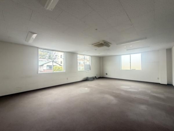 三春町五丁目店舗事務所