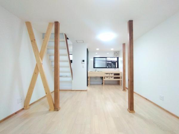 京都市山科区四ノ宮川原町のテラスハウス